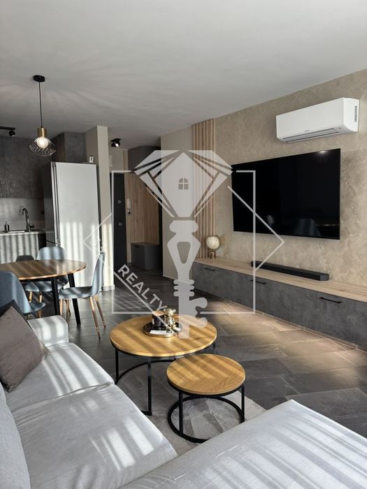 Продава се Двустаен апартамент в Пловдив, Остромила - 67 кв.м за 2208 €/кв.м - Снимка #1