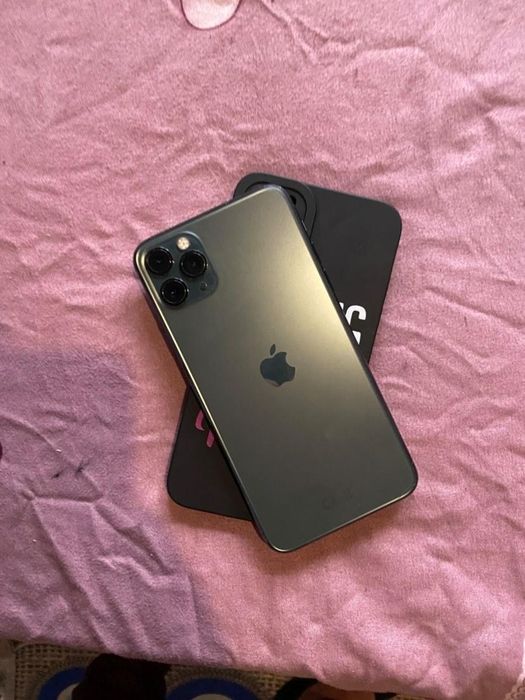 Vând iPhone 11 pro max 256 GB