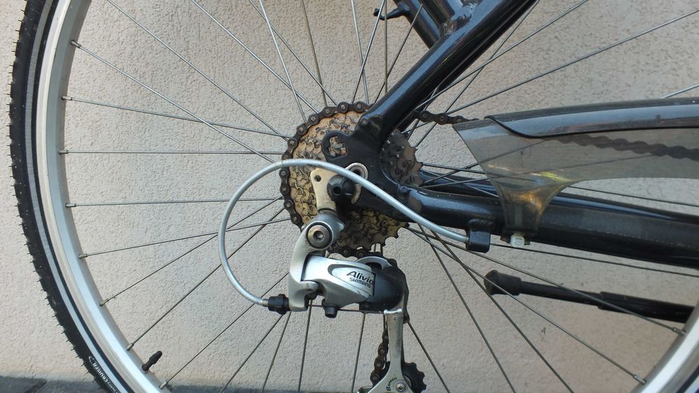 Bicicleta dama GIANT MONO, 21 viteze, roti 28x1,50, schimbatoare Shimano Alivio.