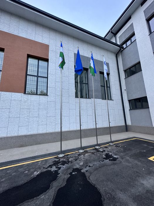 Bayroqlar va Флагшток Флаги Байроклар