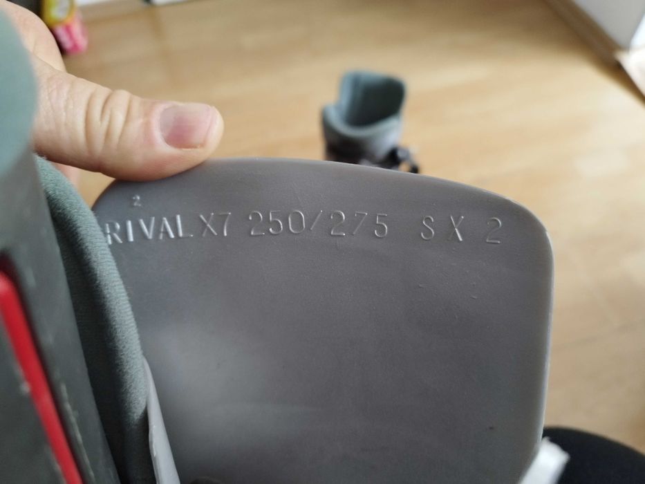 Ски обувки Tehnica