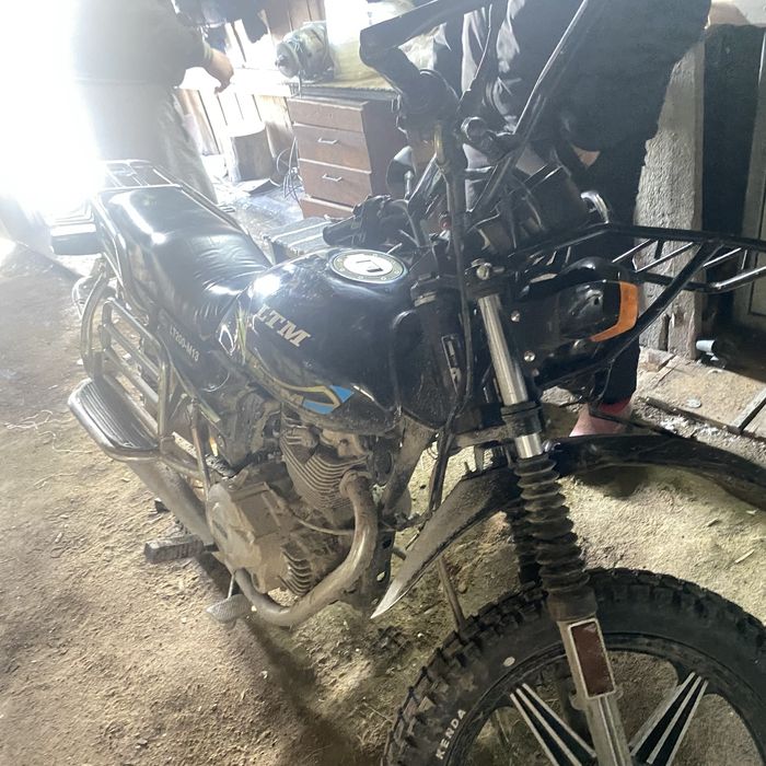 Продам мотоцикл 200 кубов