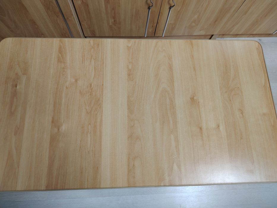 Măsuță in stare buna