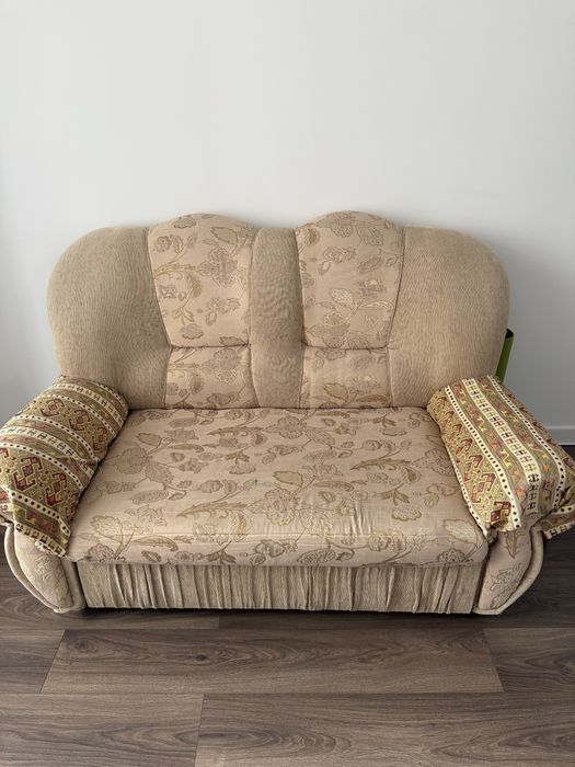 Диван 2 и 3 б/у.