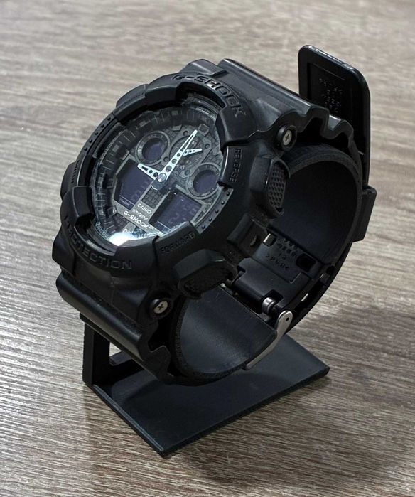 Продавам Часовник Casio G-shock GA-100 5081
