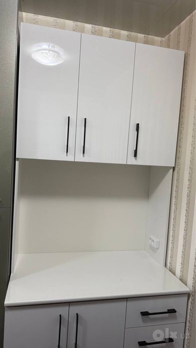Продам кухонная гарнитура мебель новая