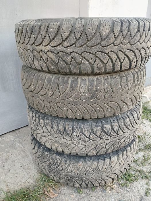 Продам зимние шины