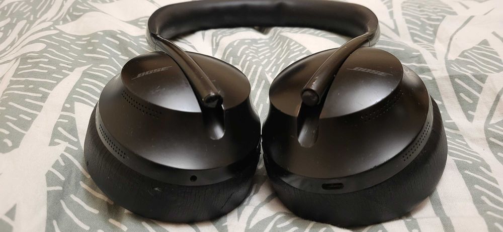 Bose 700 Casti Audio Over the Ear Wireless Bluetooth Noise cancelling