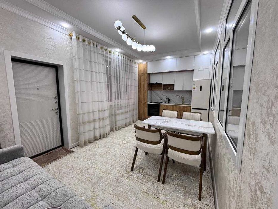 3х комнатная квартира на 1 этаже 106кв/м, в Самарканде