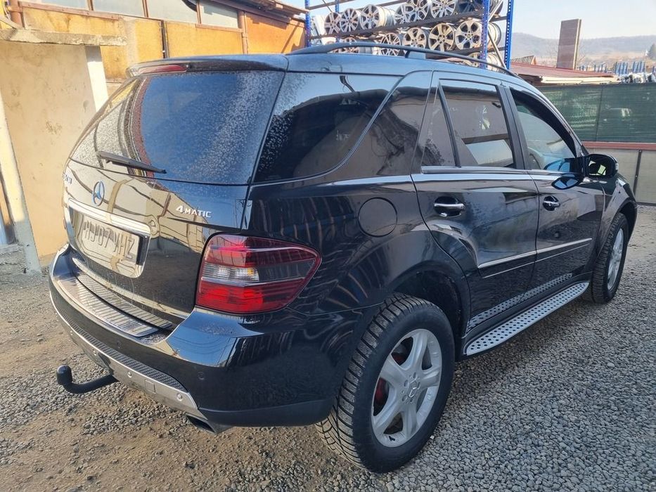 Broasca usa dreapta spate Mercedes ML W164 2005 - 2008 SUV 4 Usi (1200)