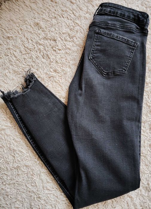 Дамски дънки слим модел