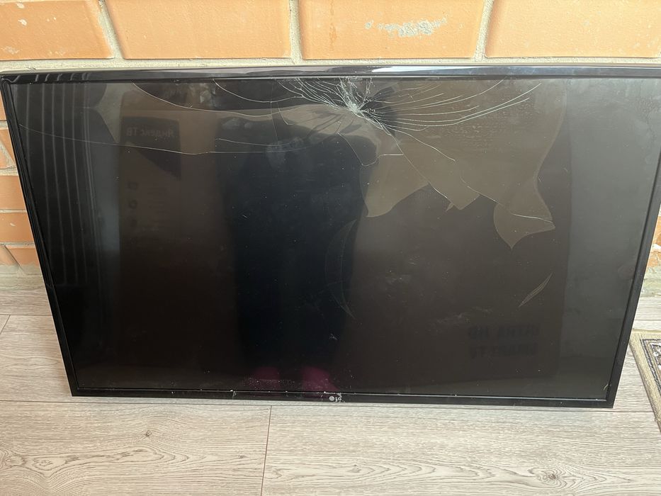 Продам телевизор LG