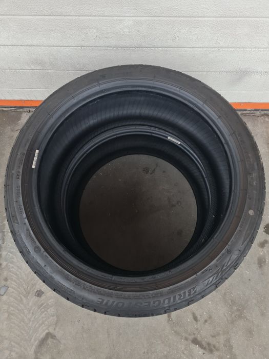 Летни гуми 2 броя BRIDGESTONE Potenza  215 40 17 дот 3314