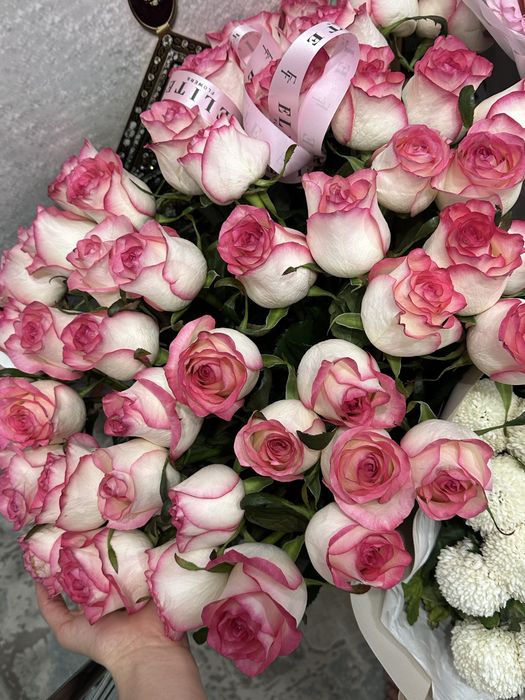 Букеты Momoko и роз