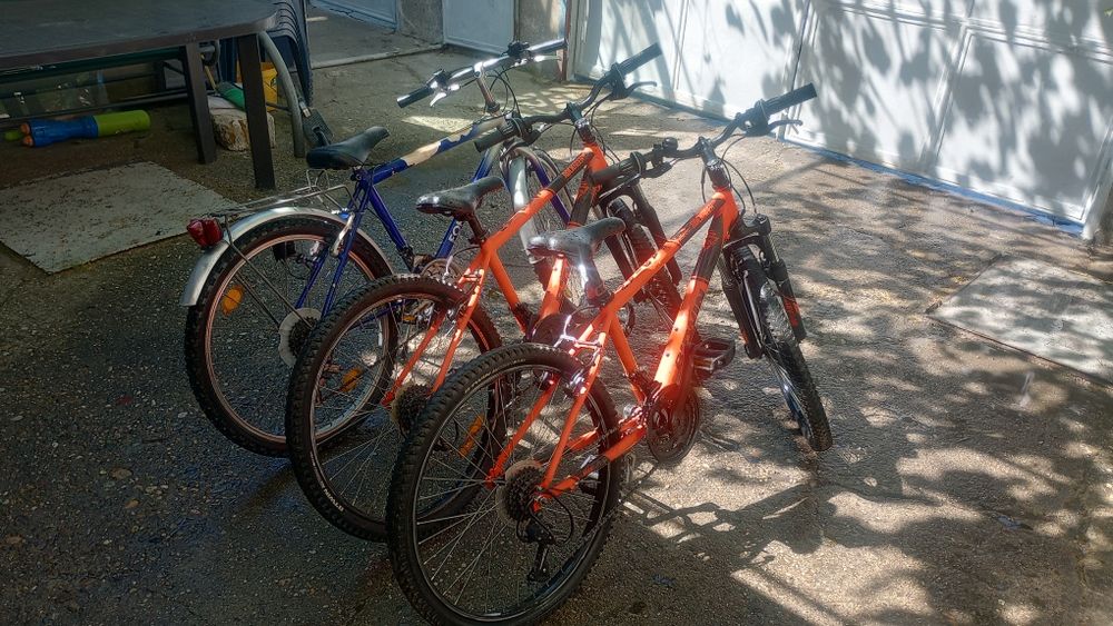 Trei biciclete pt. copii 9-12 ani aproximativ mărime "24