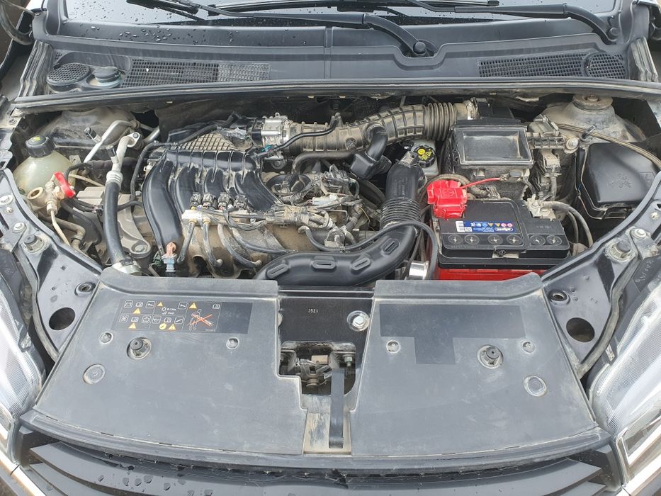 Lada Xray Cross sotiladi.