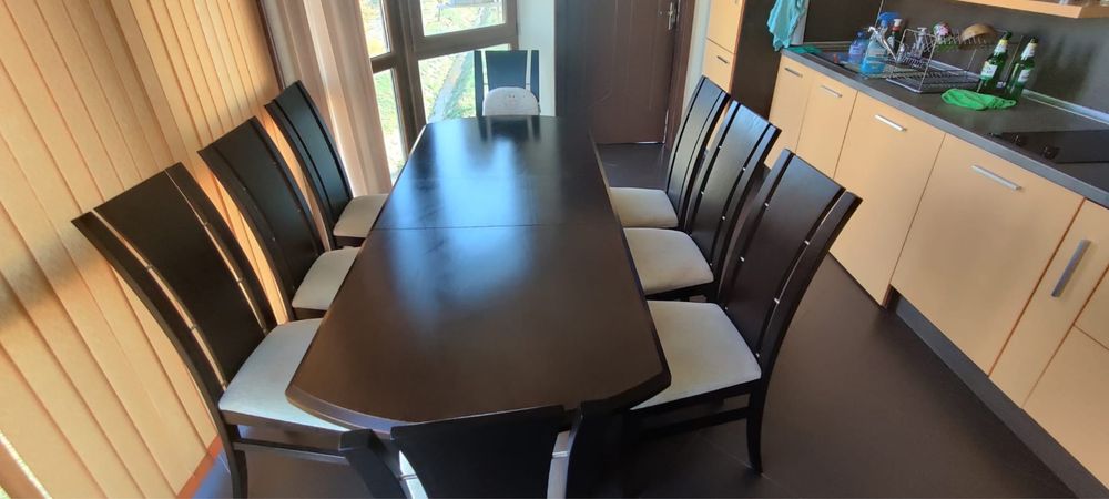 Кухненска маса със 8 стола