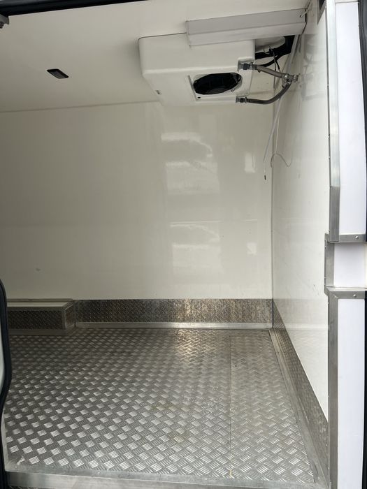 Minim 1 luna!!!!! Inchiriez Duba frigorifica +- congelat sarcina utila 1000kg. Minim 10 zile!