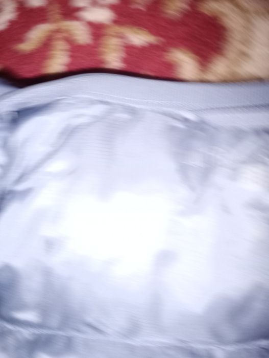 Geaca foarte ușoară , noua .