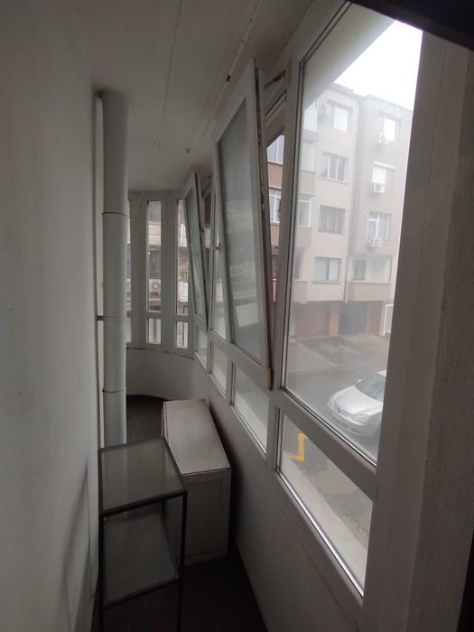 Собственик продава двустаен апартамент в жк ”Лазур” 62 кв. м