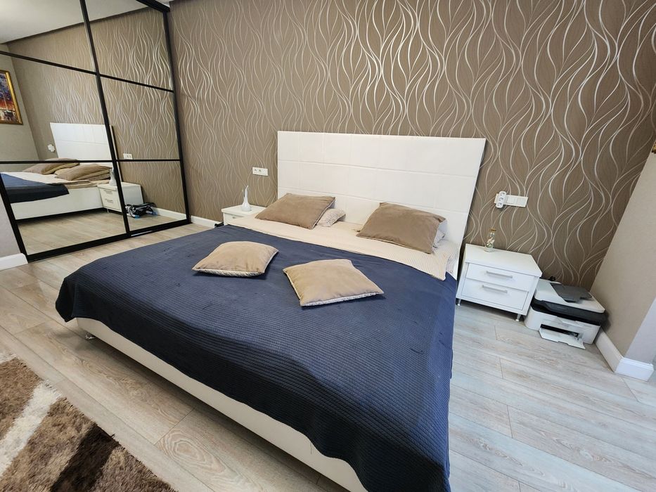 Кровать двухспальная