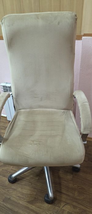 Кресло  компьютерный кожаное