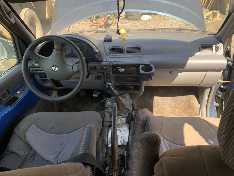 Продаю ниссан серена