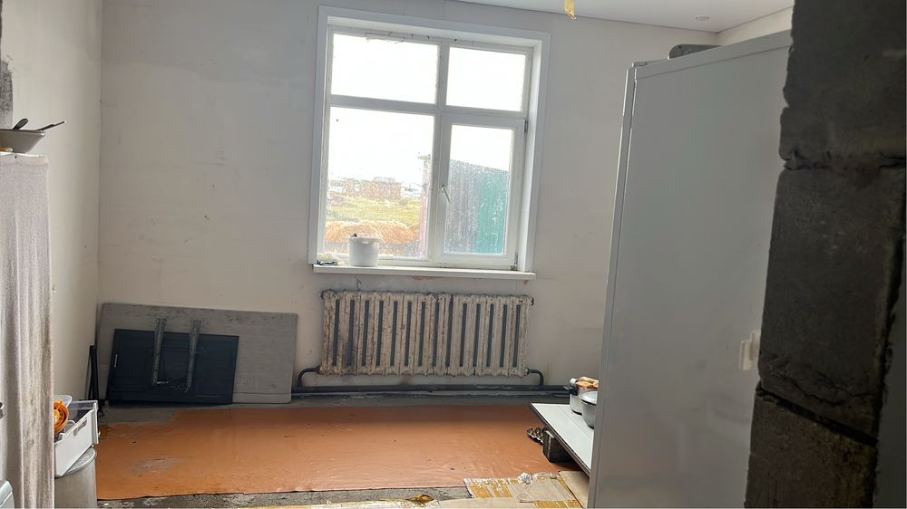 Үй сатылады.  Дом продается.