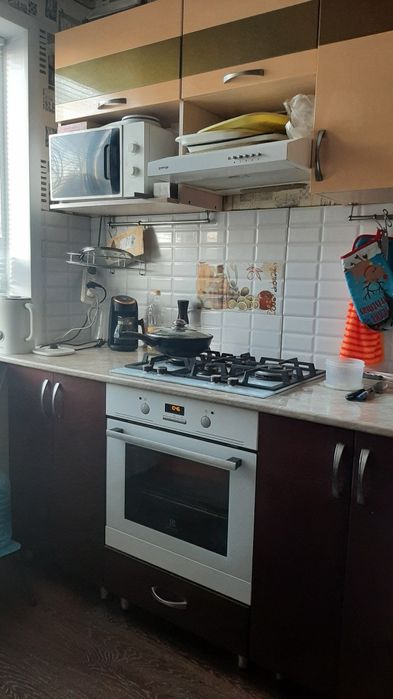 Продаю четырех комнатную квартиру