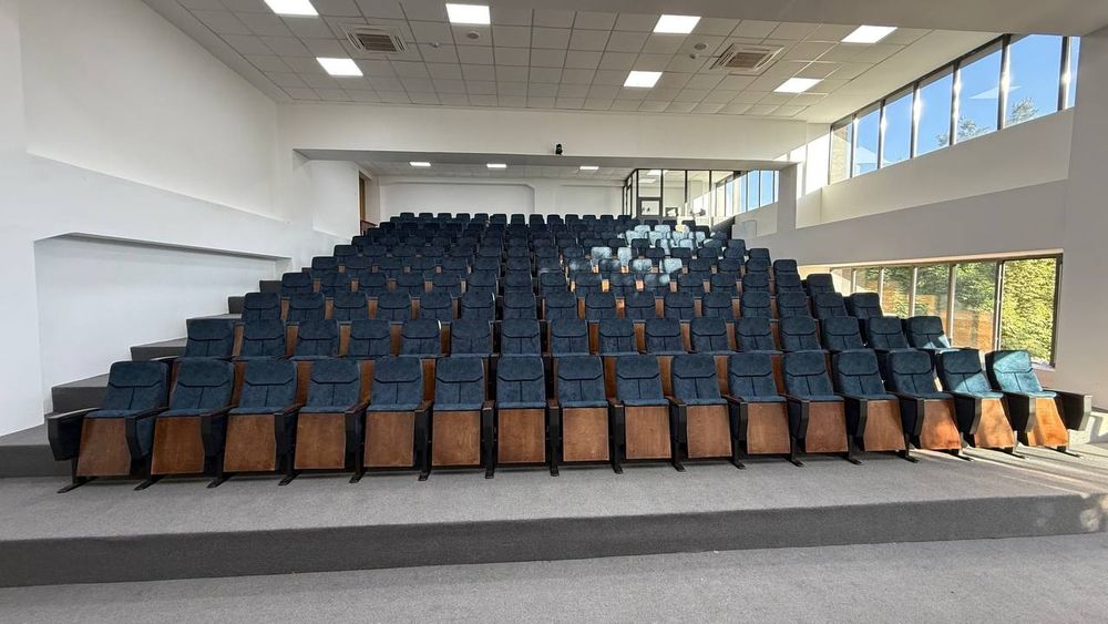 Кресло стул активного зала оптом