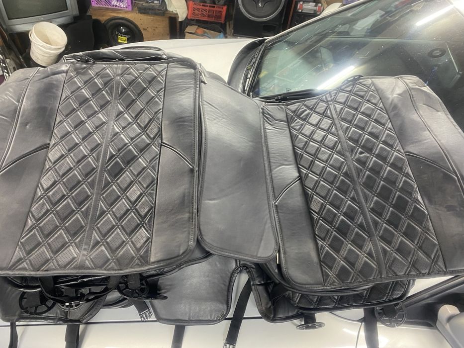 Продам универсальные чехлы на авто