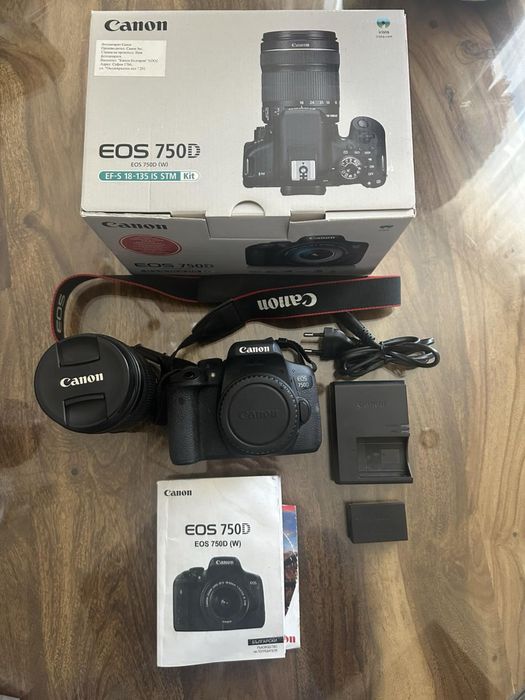 Фотоапарат Canon EOS 750D