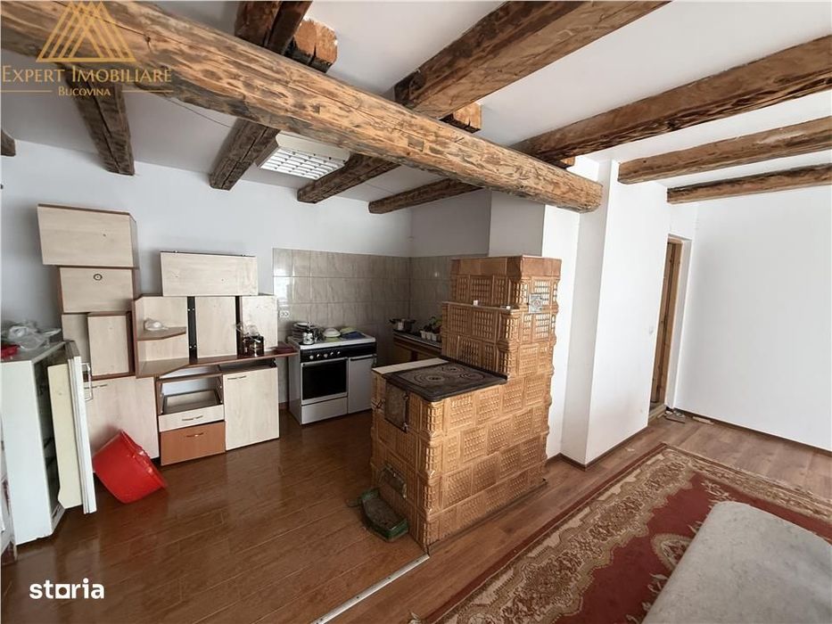 Casa la munte cu teren 2 hectare