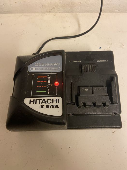 Зарядно Hitachi за инструменти