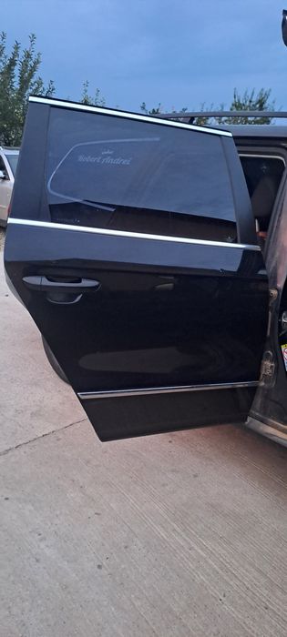 Vând ușă dreapta spate Vw Passat break cod culoare LC9X in stare perfecta fara rugina