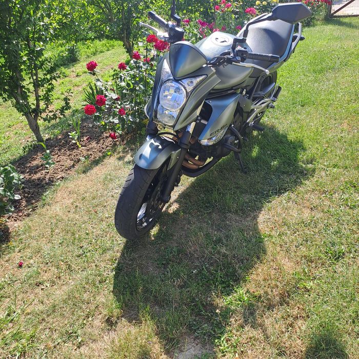 Vând kawasaki 650 impecabila