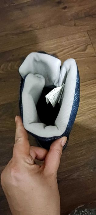 Чисто нови детски апрески