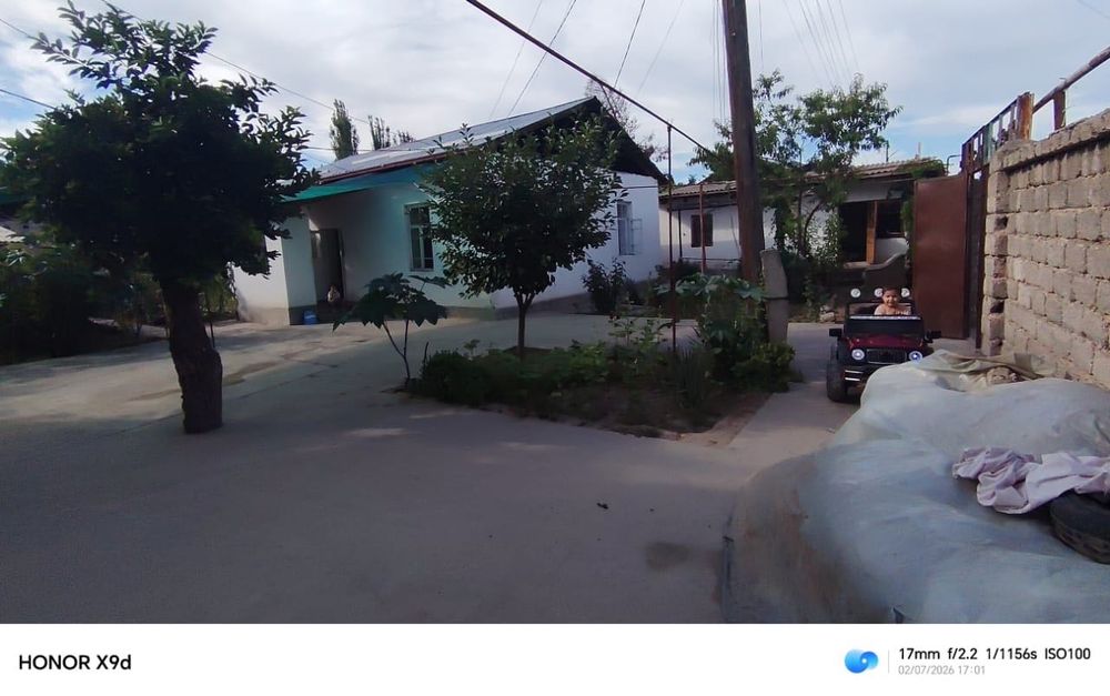 Срочна Ховли уй сотилади уй егаларадин арзон нархда