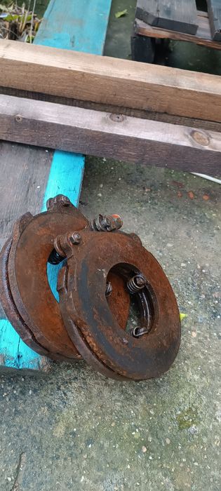 Спирачки за юмз включващи дискове