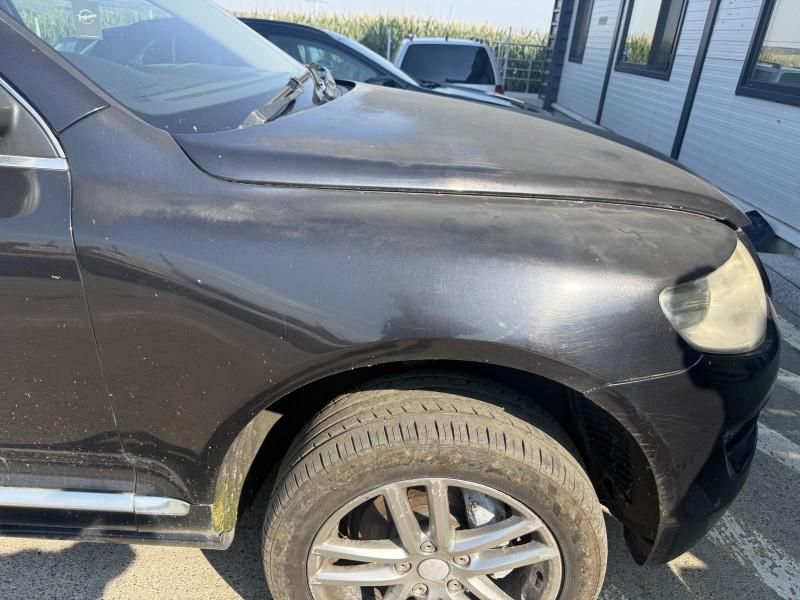 Aripa fata dreapta Volkswagen Touareg facelift SUV culoare negru - lc9