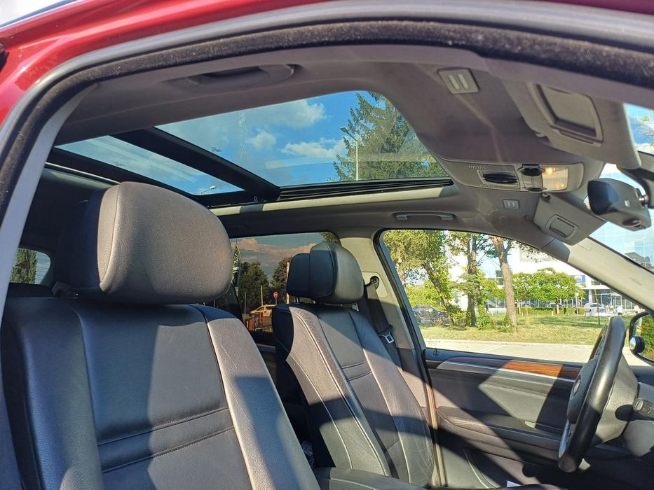 Продава се БЕНЗИН -ГАЗ  2009г 7 места!!!