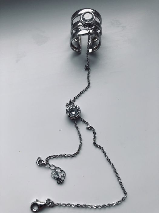 Серебряное браслет - кольцо