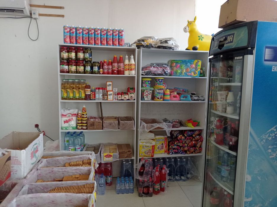 Магазин учун таййор полкалар сотилади