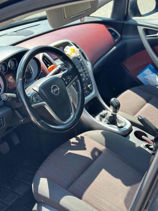 Vand/Schimb cu ATV Opel Astra J