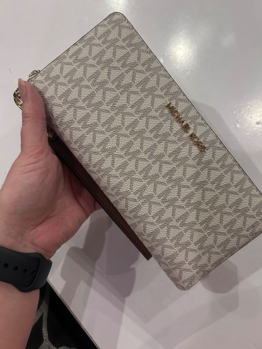 Оригинал новый кошелек, привезен с USA