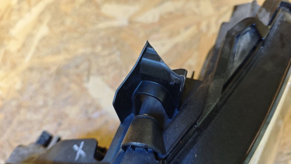 Ляв фар за Тойота Камри 2023 г Toyota Camry 2023 V7