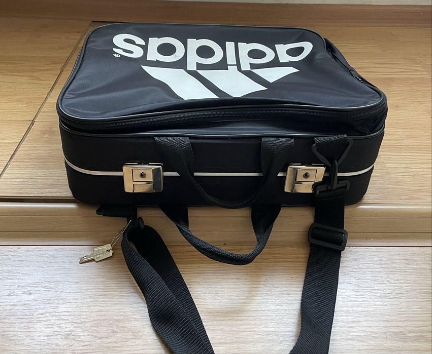 Geanta de voiaj diplomat Adidas cu cheie