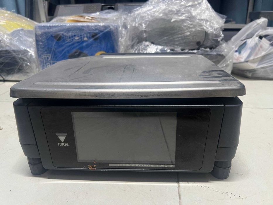 Продаются торговые весы с печатью этикеток DIGI SM-5300 L B