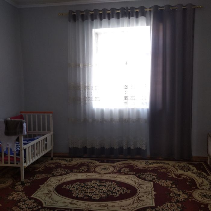 Навоий, эски шахарда ховли сотилади 10 сотих, 11 хона хамма шароитлари