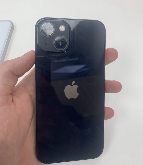 Продам Iphone 13 в отличном состоянии